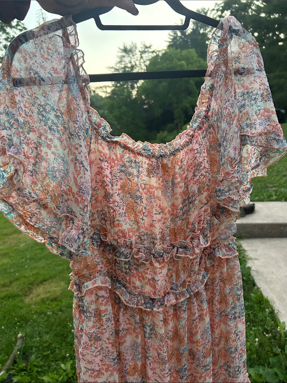 Whimsical floral ruffled midi dress - Picture 2 of 5